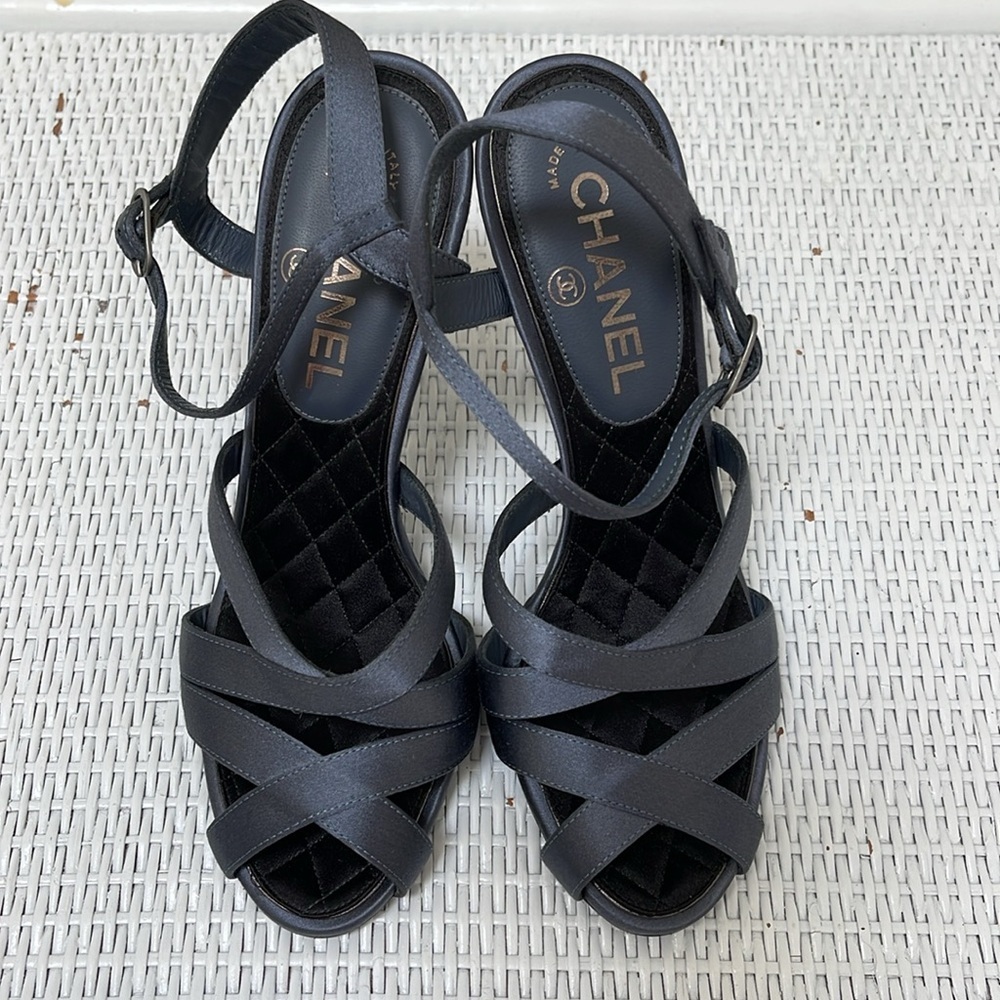 CHANEL embellished blue-grey satin heals sandals size 37 NEW - Picture 6 of 10